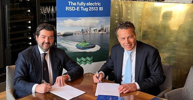 Contract signing between Damen Shipyards and Boluda Towage[27].jpg