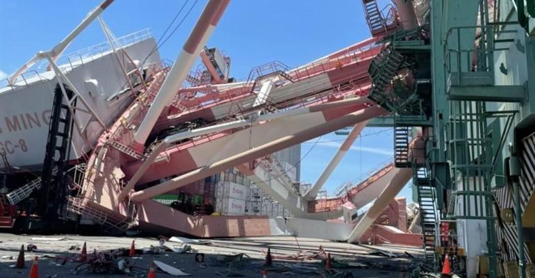 Kaohsiung-crane-collapse.jpg
