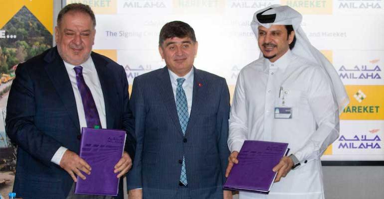 Qatari and Turkish officials at the agreement signing ceremony 