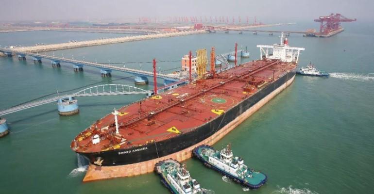 Qingdao port tanker berthing.jpg