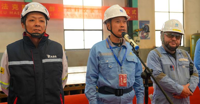 Zhoushan Xinya Shipyard CEO Xia Songkang officiates first steel cutting ceremony for Maersk methanol retrofit