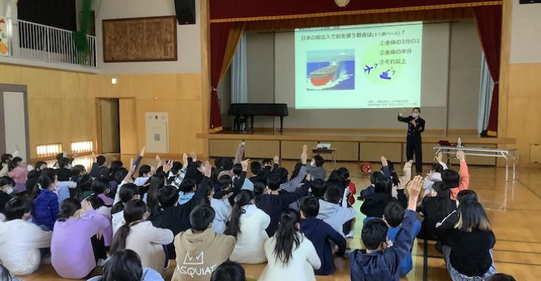 Yokodai school students learn about seafarering