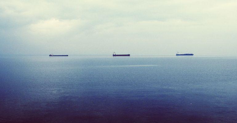 oil-tankers-336718.jpg