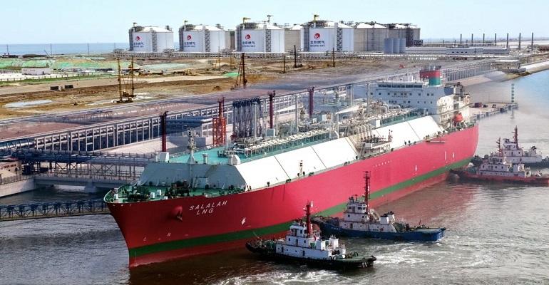 LNG-propelled container ship docking