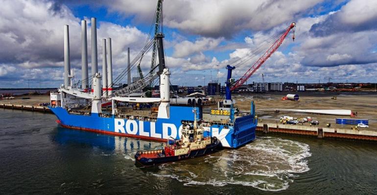 world's largest mobile harbour crane