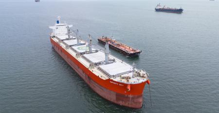 Barge approaching Infinity Sky for first biofuels supply in Peru_Courtesy of Monjasa.jpg